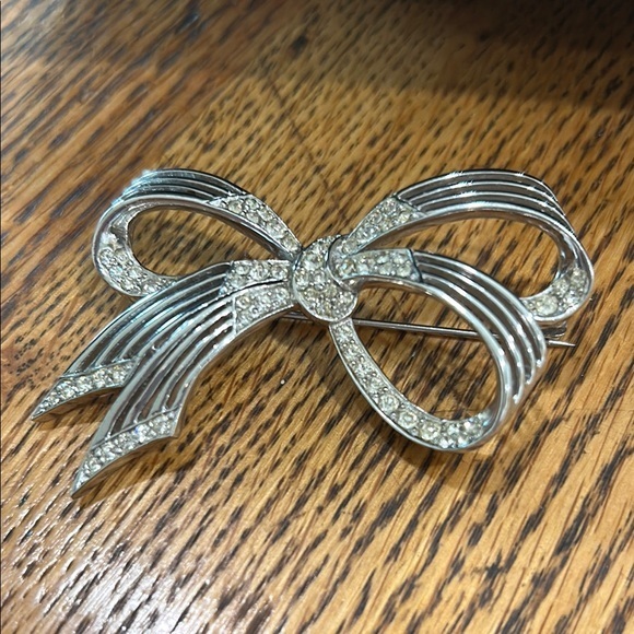 Vintage Signed Boucher 3399 Silver Bow Brooch With Pave Accents